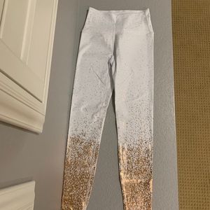 Beyond Yoga Alloy Ombre High Waisted Leggings